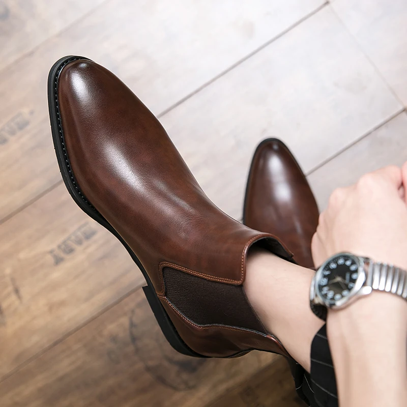 정품 가죽으로 제작된 고급 디자이너 브랜드의 남성용 비 - Leatherwork Designs 리뷰 및 가격